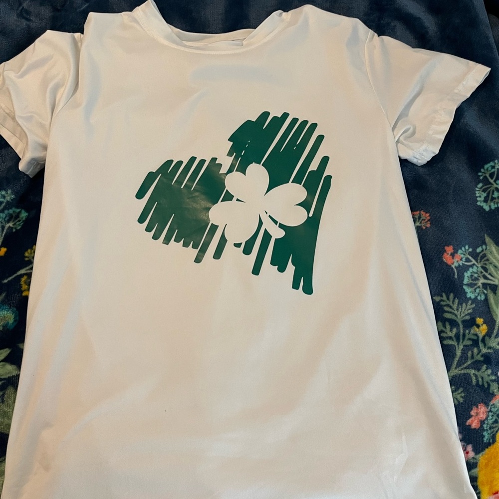 This shirt came from TEMU. Size small.